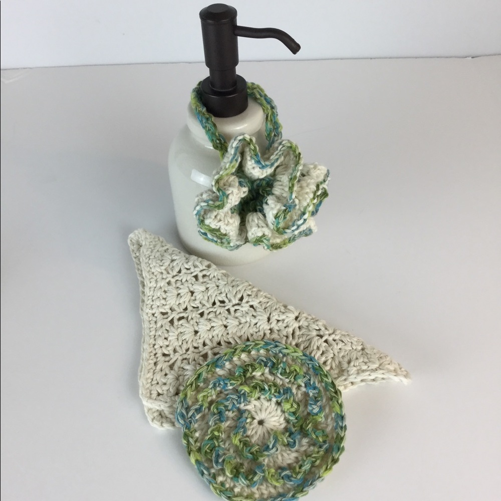 Bath Set. - Picture 2 of 4
